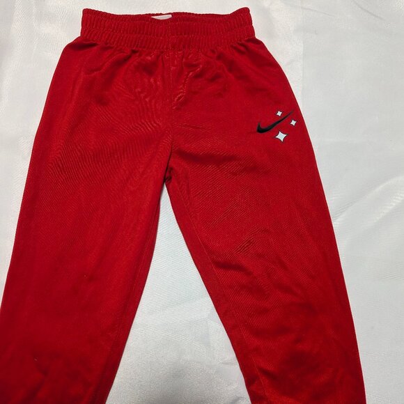 4T boys Nike track suit - Picture 2 of 2